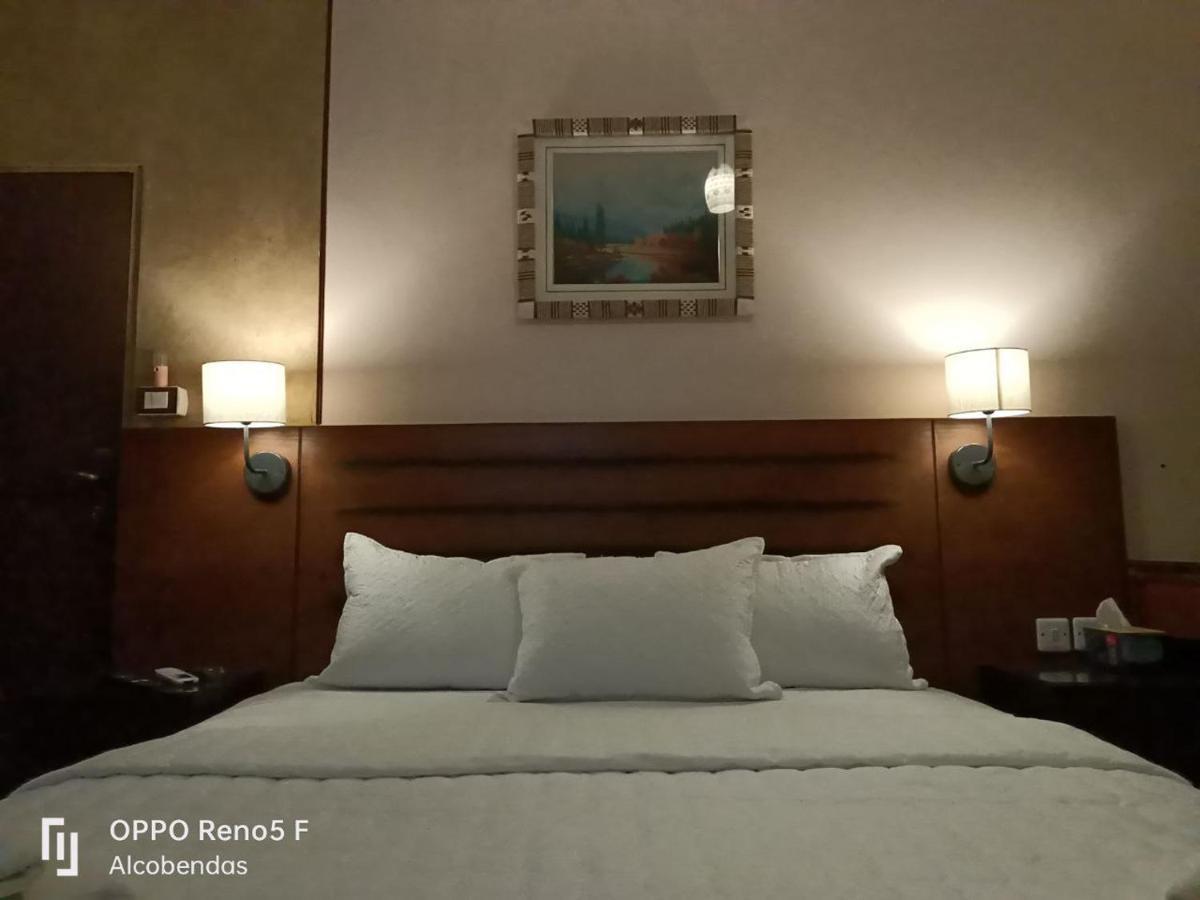 Plaza De Petra Hotel วาดี มูซา ภายนอก รูปภาพ