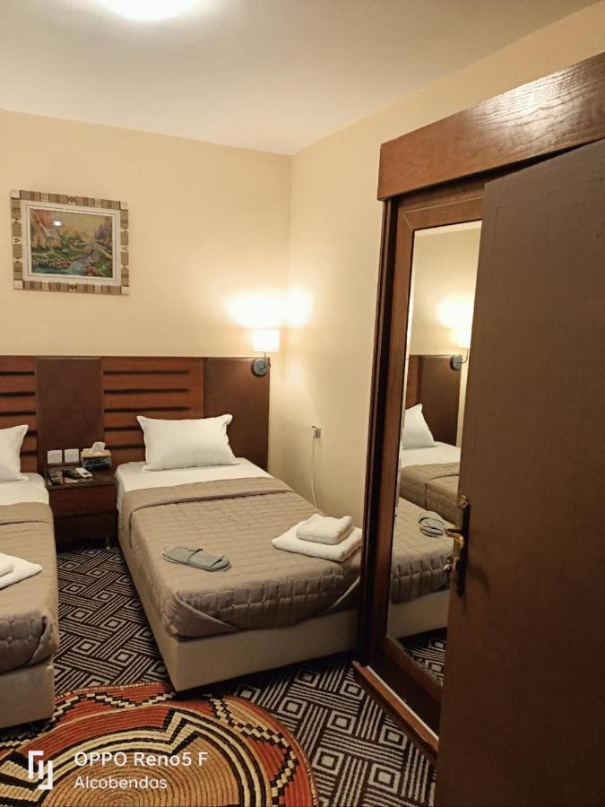 Plaza De Petra Hotel วาดี มูซา ภายนอก รูปภาพ